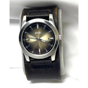 Axel Men's Quartz Analog Watch 40mm Dial Genuine Leather Axel Band - NEW Battery